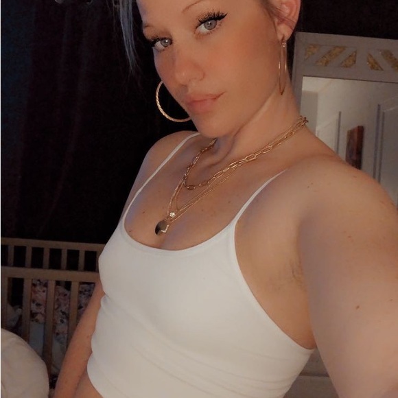 Meet your Posher, Lizzie - Picture 6 of 7